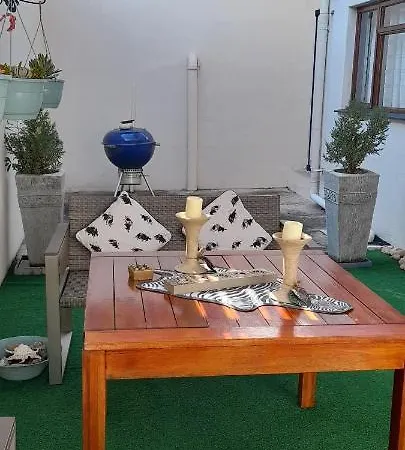 Barlinka Lane Selfcatering Flatlet , Somerset West Cidade Do Cabo Exterior foto